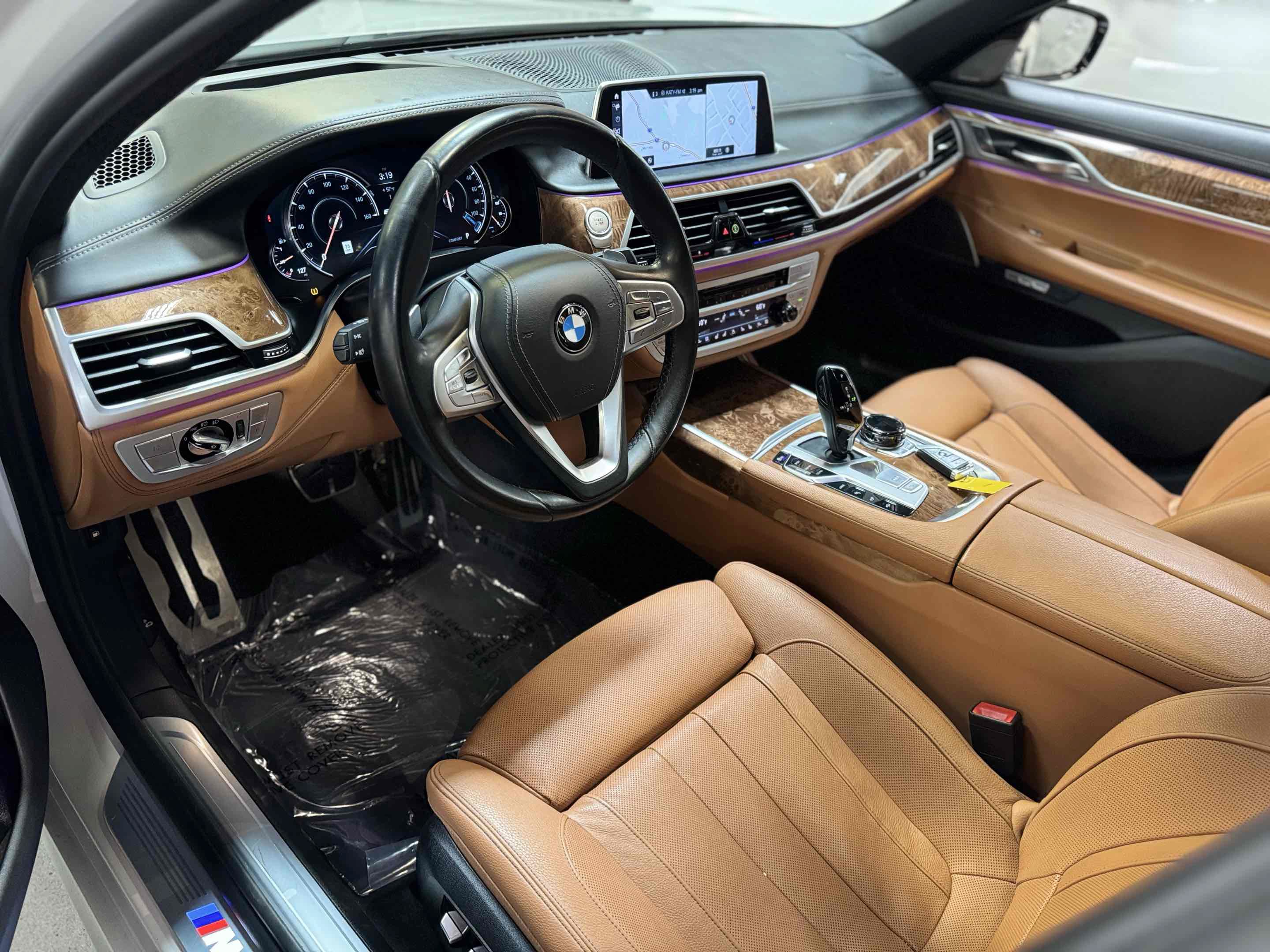 Used 2018 BMW 740e xDrive AWD/4WD image 3