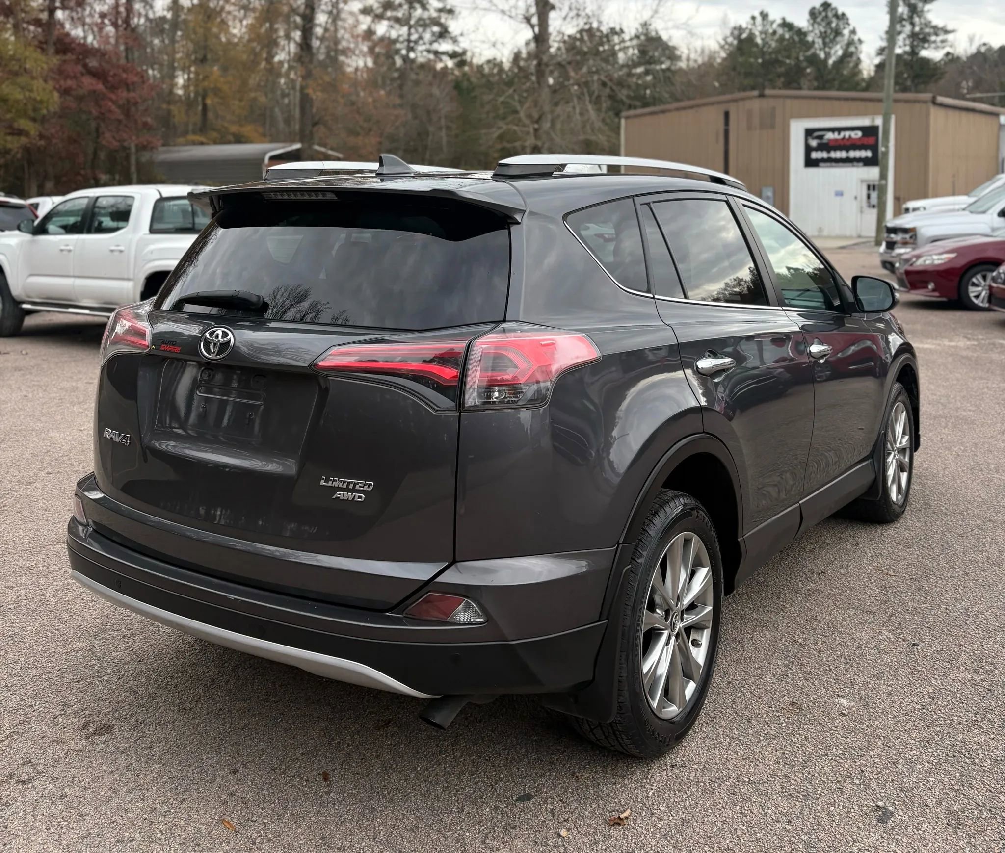 Used 2016 Toyota RAV4 Limited image 6