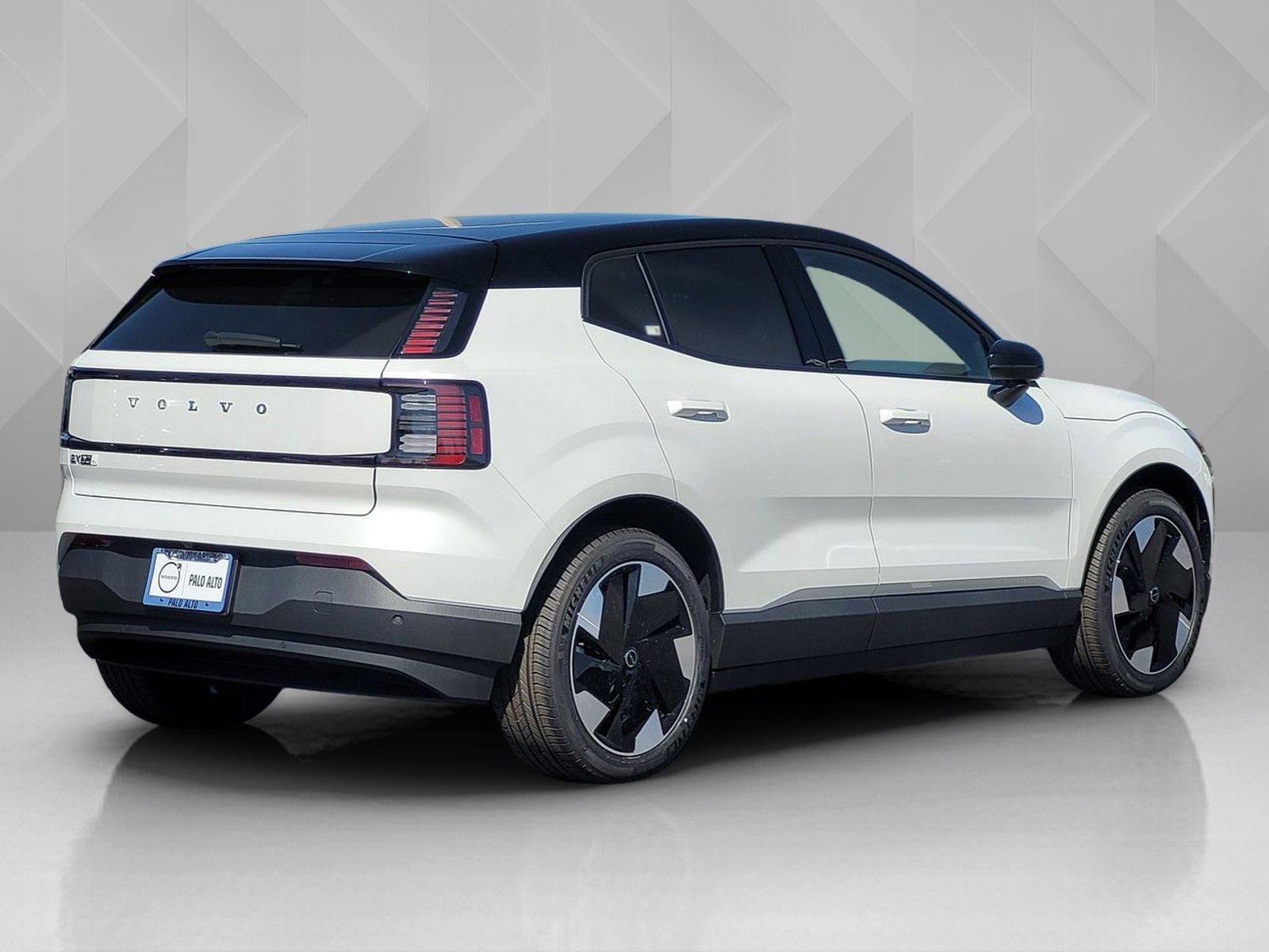 New 2026 Volvo EX30 Plus w/ Protection Package Premier image 6