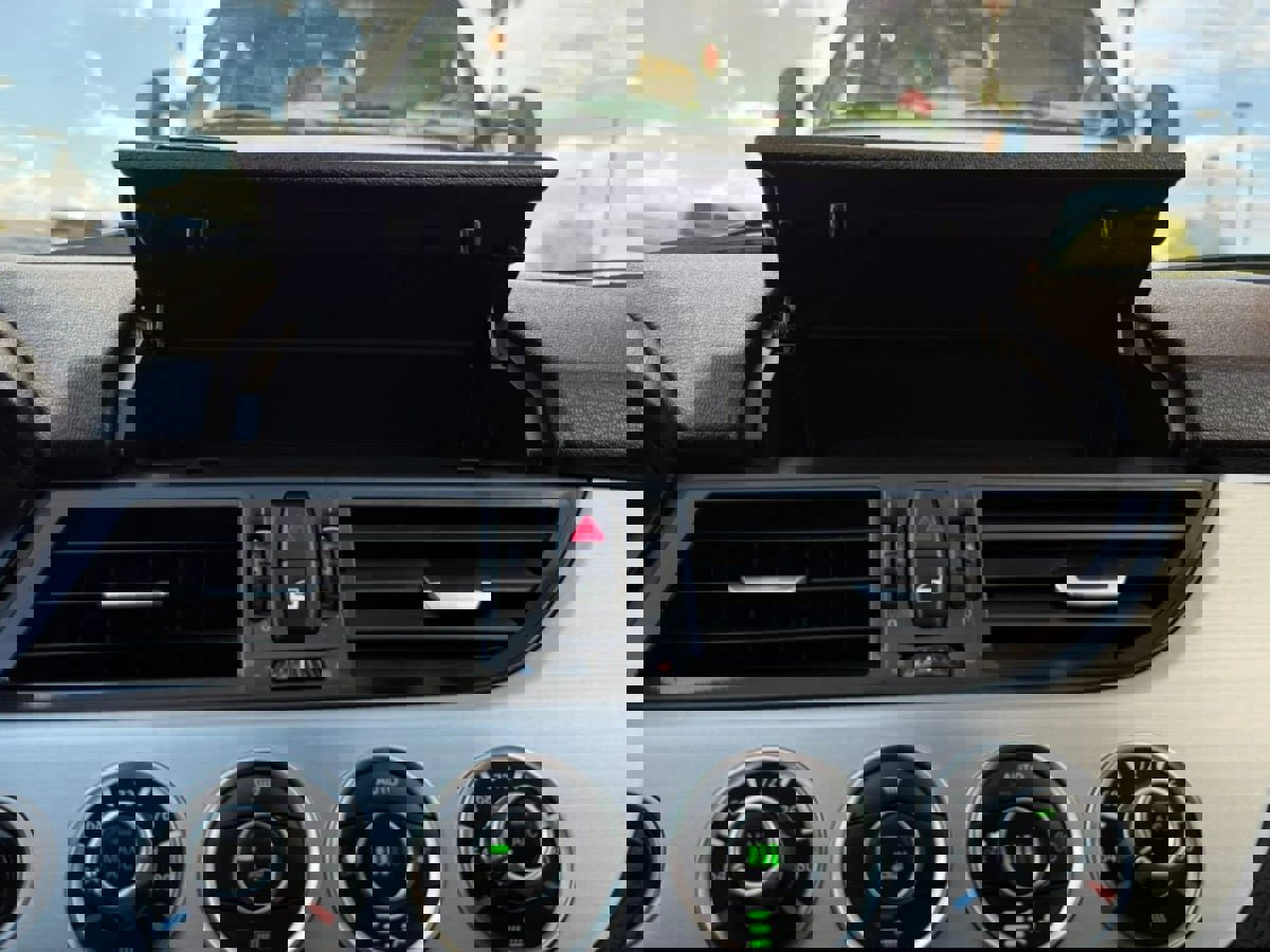 Used 2014 BMW Z4 sDrive35i RWD image 43