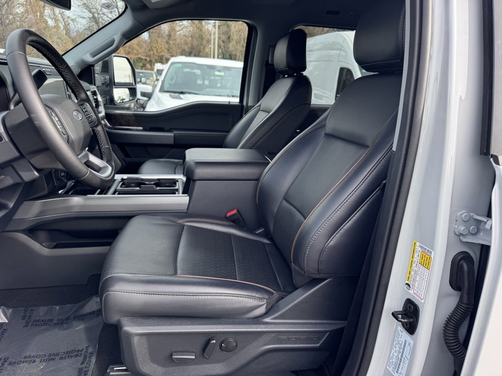 Used 2025 Ford F450 Lariat image 26