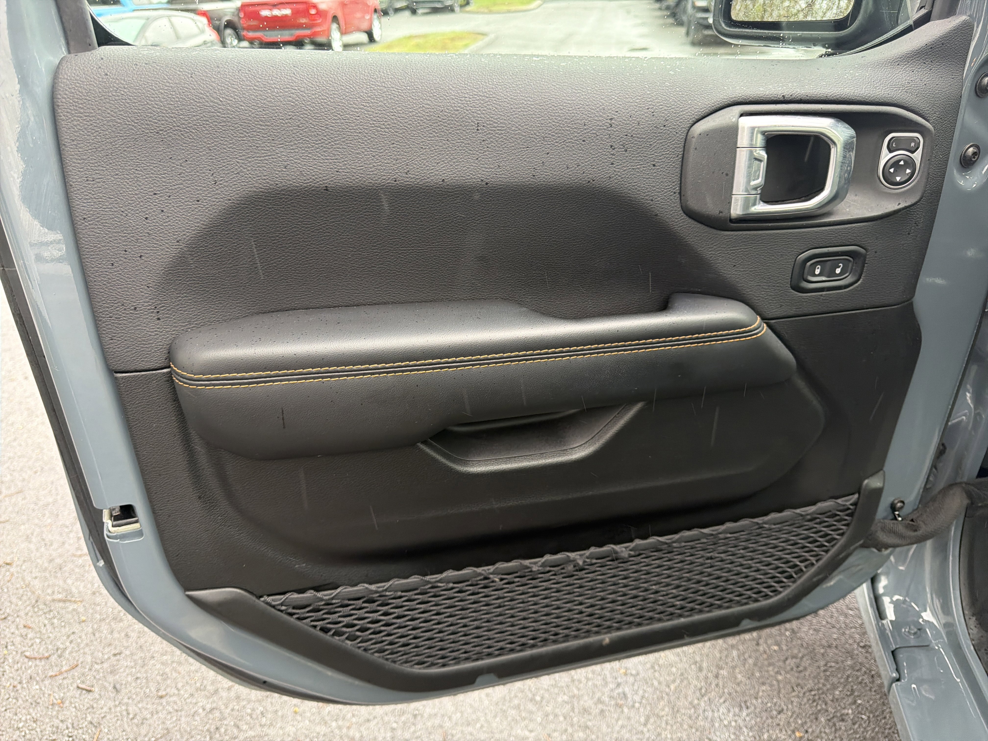 Used 2024 Jeep Wrangler Sahara w/ Technology Group image 15