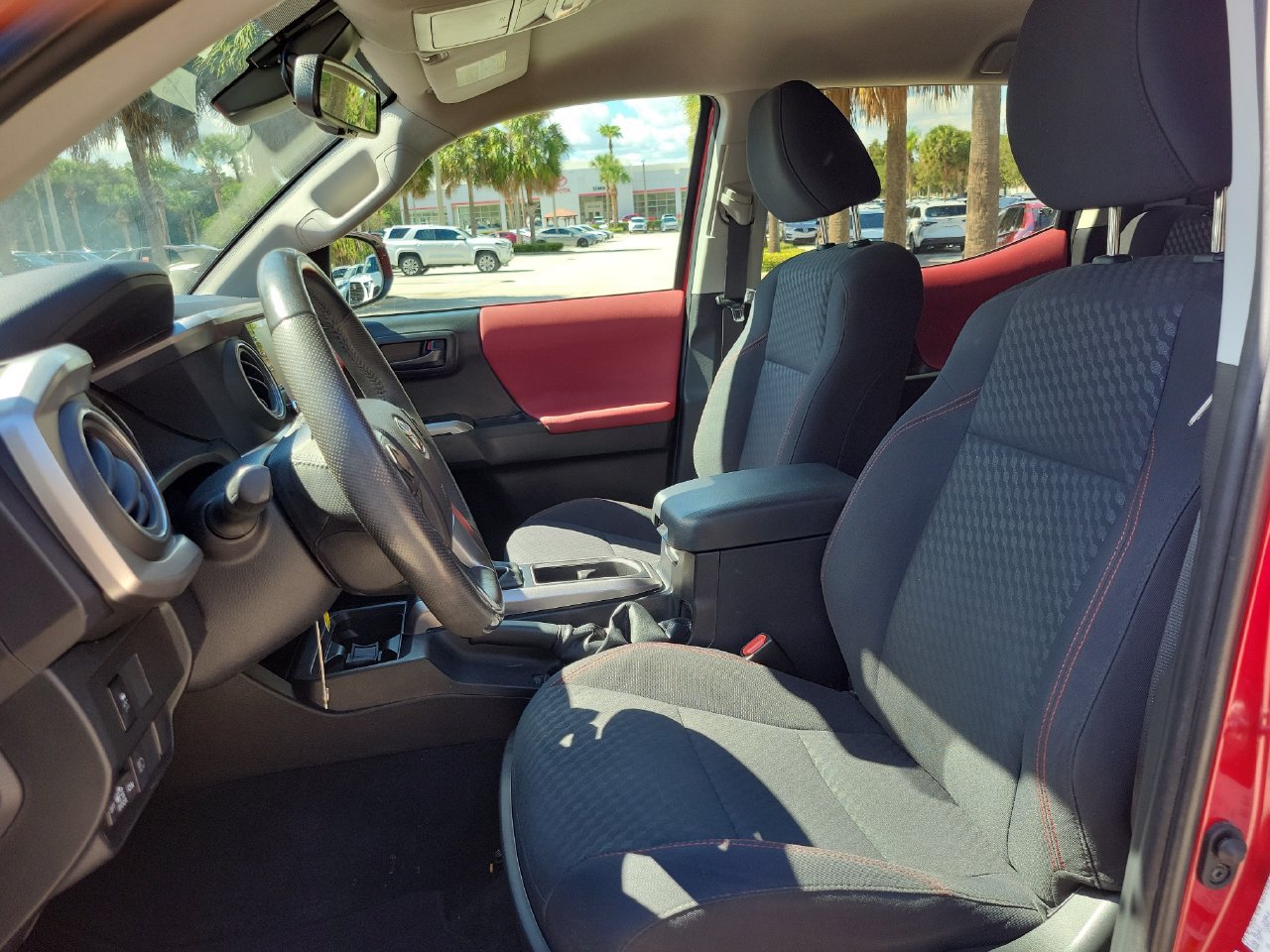 Used 2022 Toyota Tacoma SR5 w/ Technology Package RWD image 16