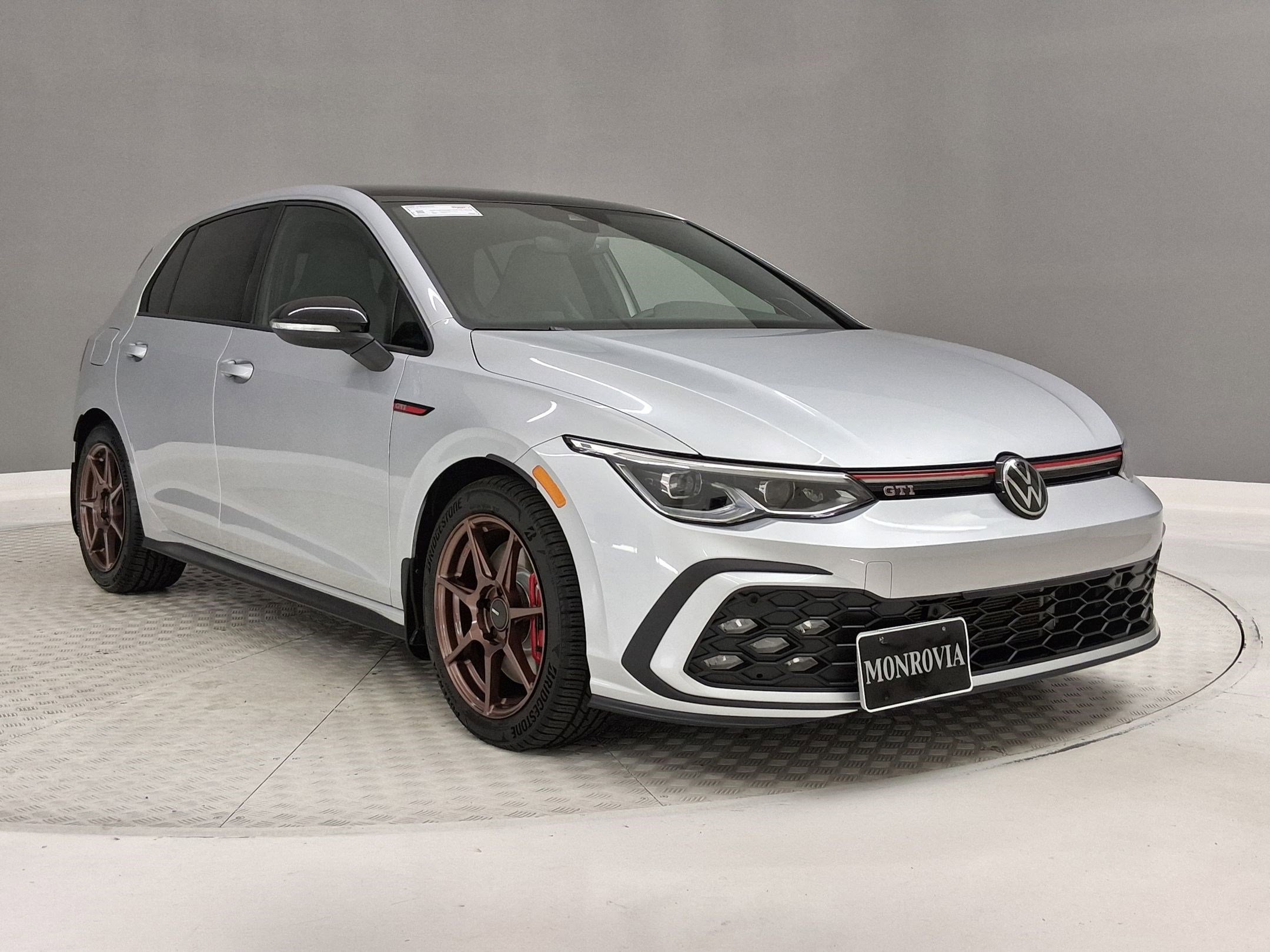 Used 2024 Volkswagen GTI SE image 5