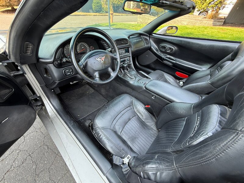 Used 1998 Chevrolet Corvette Convertible w/ Memory Pkg RWD image 13