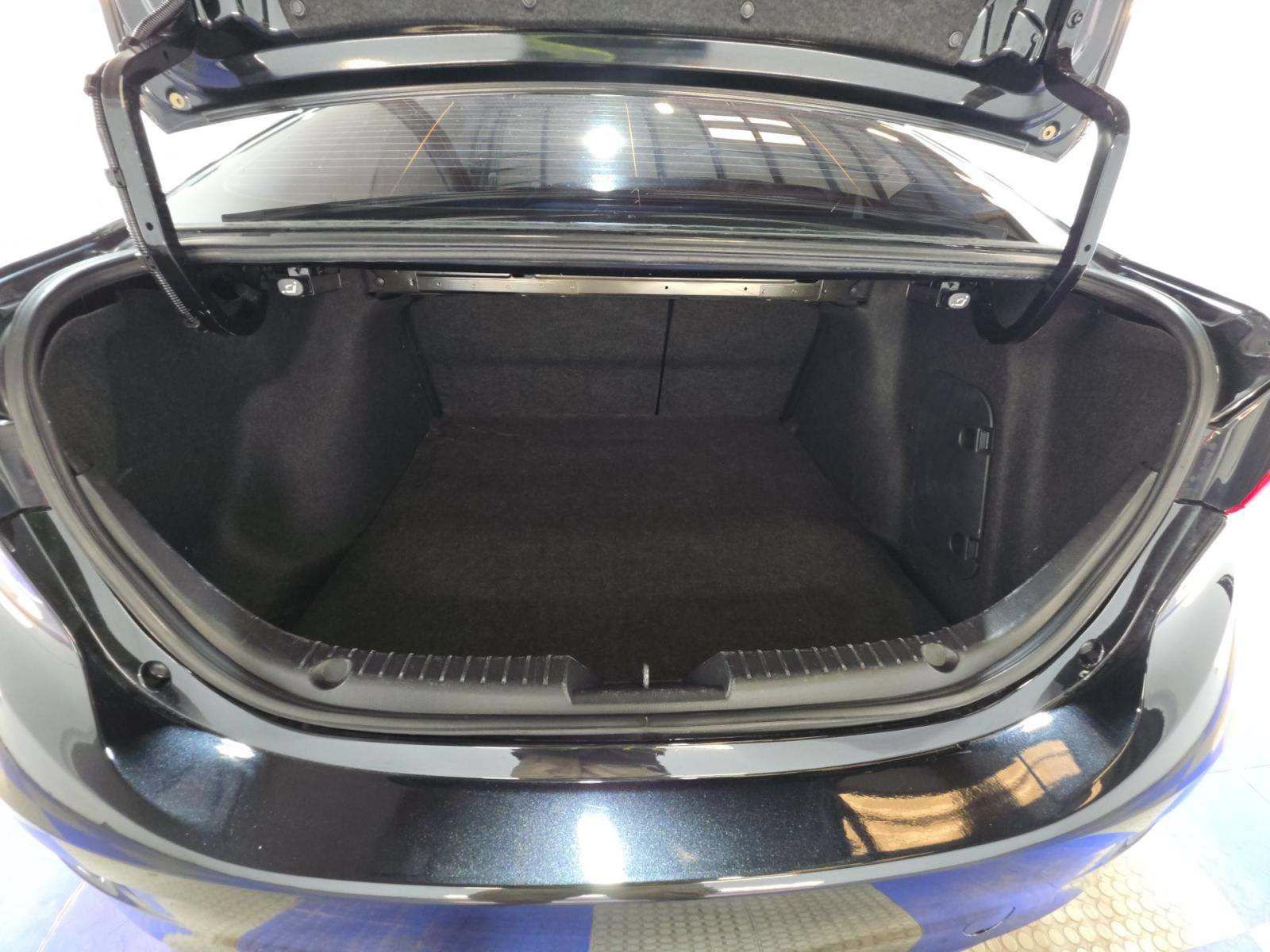 Used 2015 MAZDA MAZDA3 i Sport FWD image 5
