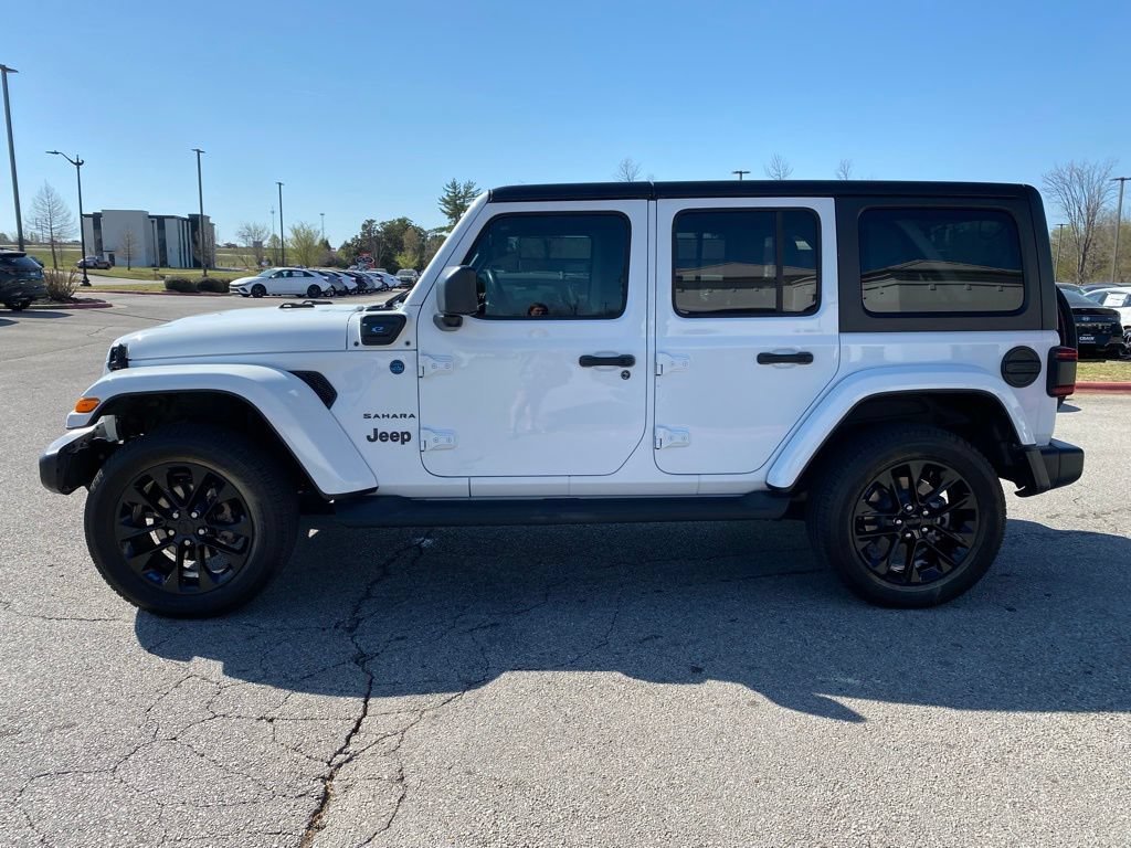 Used 2023 Jeep Wrangler Unlimited Sahara w/ Cold Weather Group AWD/4WD image 4