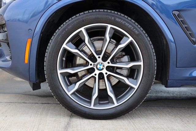 Used 2021 BMW X4 xDrive30i w/ M Sport Package image 9