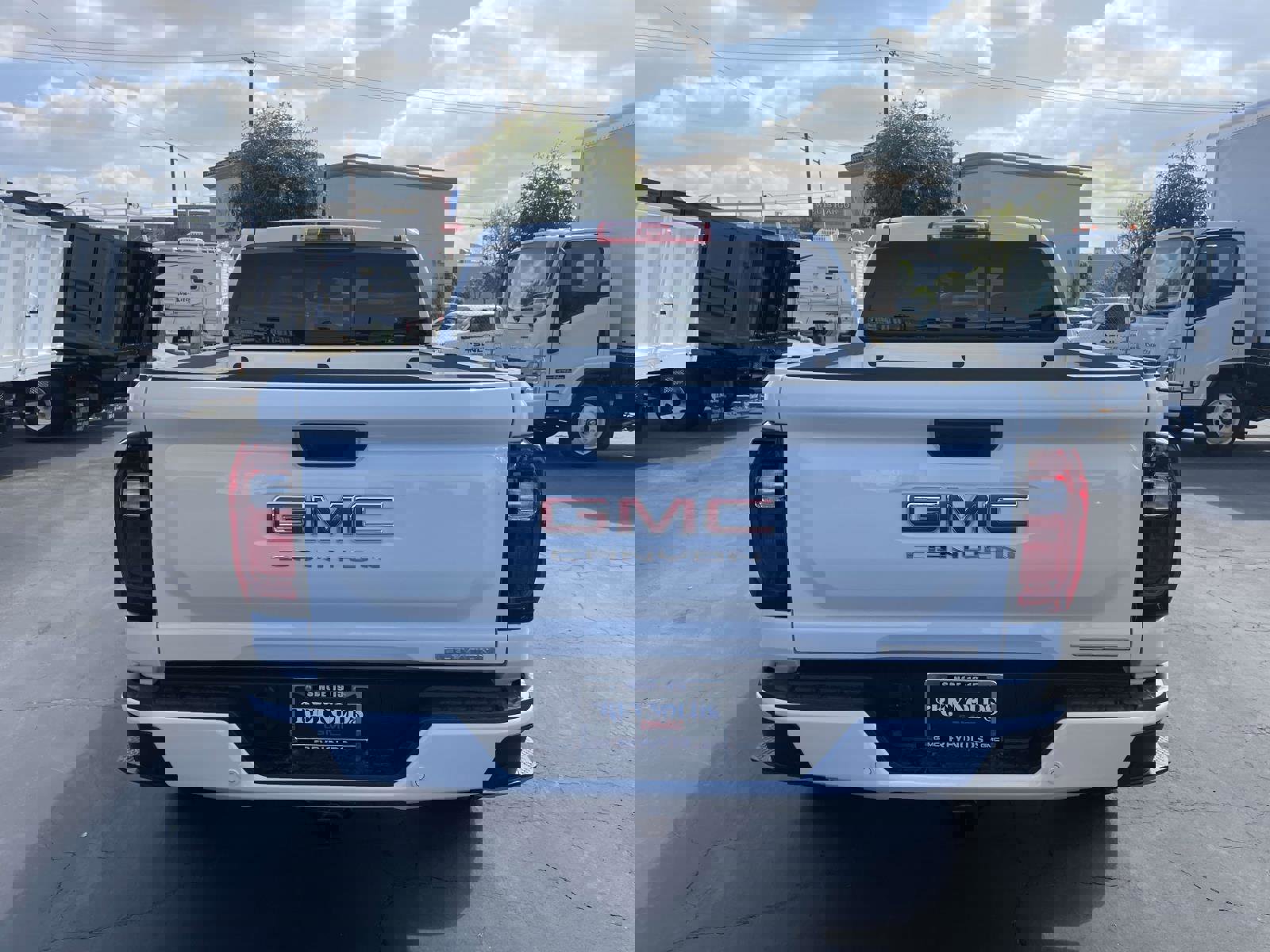 New 2026 GMC Canyon Elevation image 6