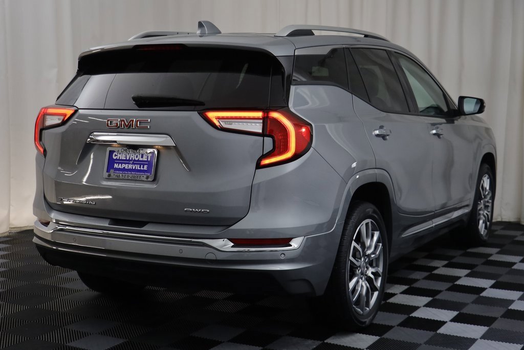 Used 2024 GMC Terrain Denali w/ Denali Premium Package image 19