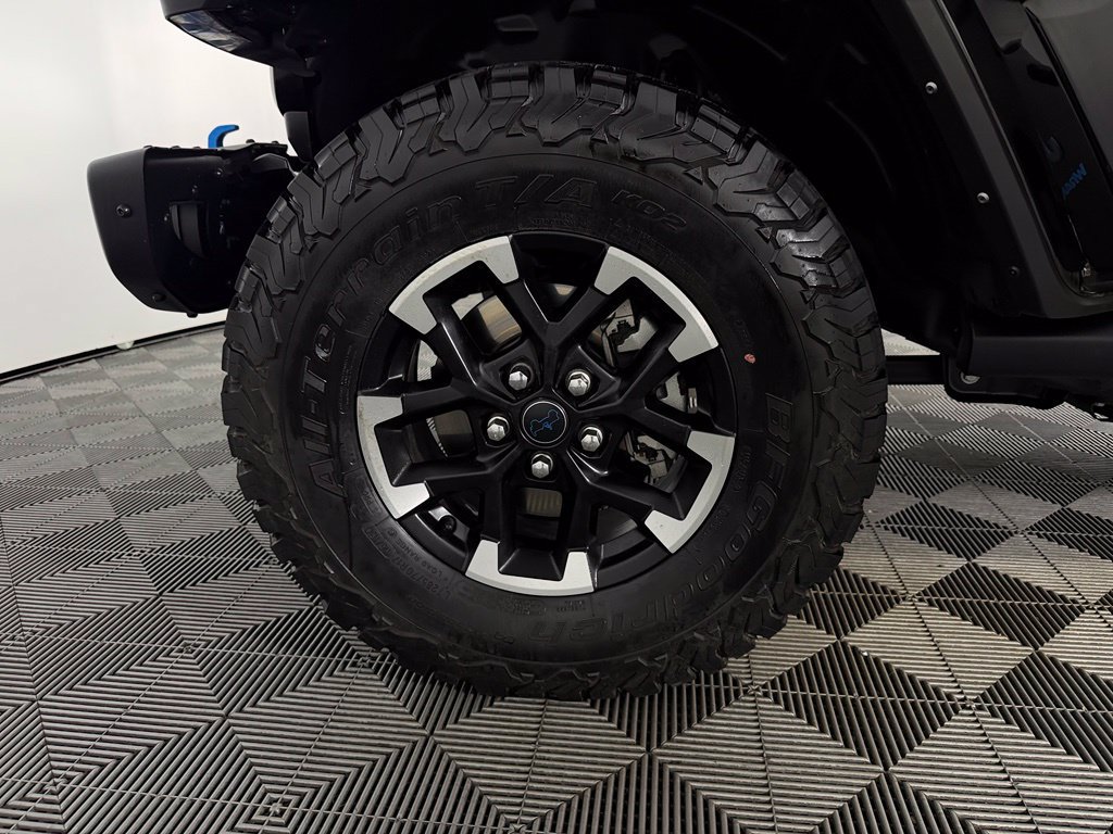 Used 2024 Jeep Wrangler Unlimited Rubicon 4xe AWD/4WD image 11