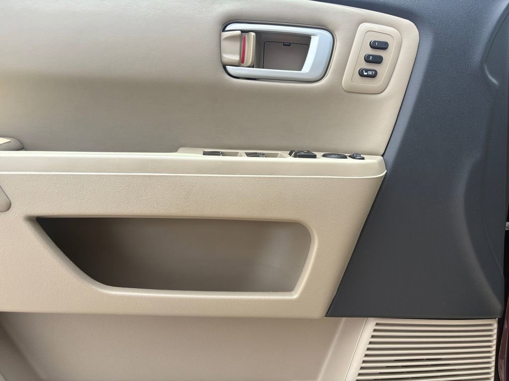 Used 2015 Honda Pilot Touring image 13