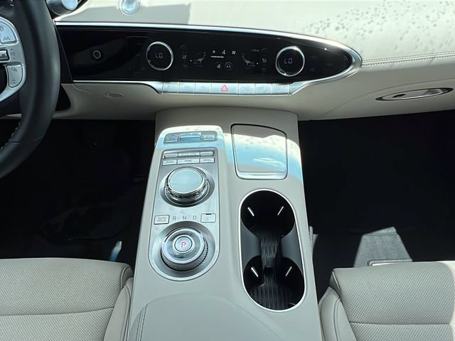 Certified 2023 Genesis GV70 2.5T w/ Select Package AWD/4WD image 18