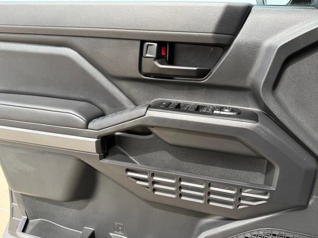 Used 2025 Toyota Tacoma SR5 image 26