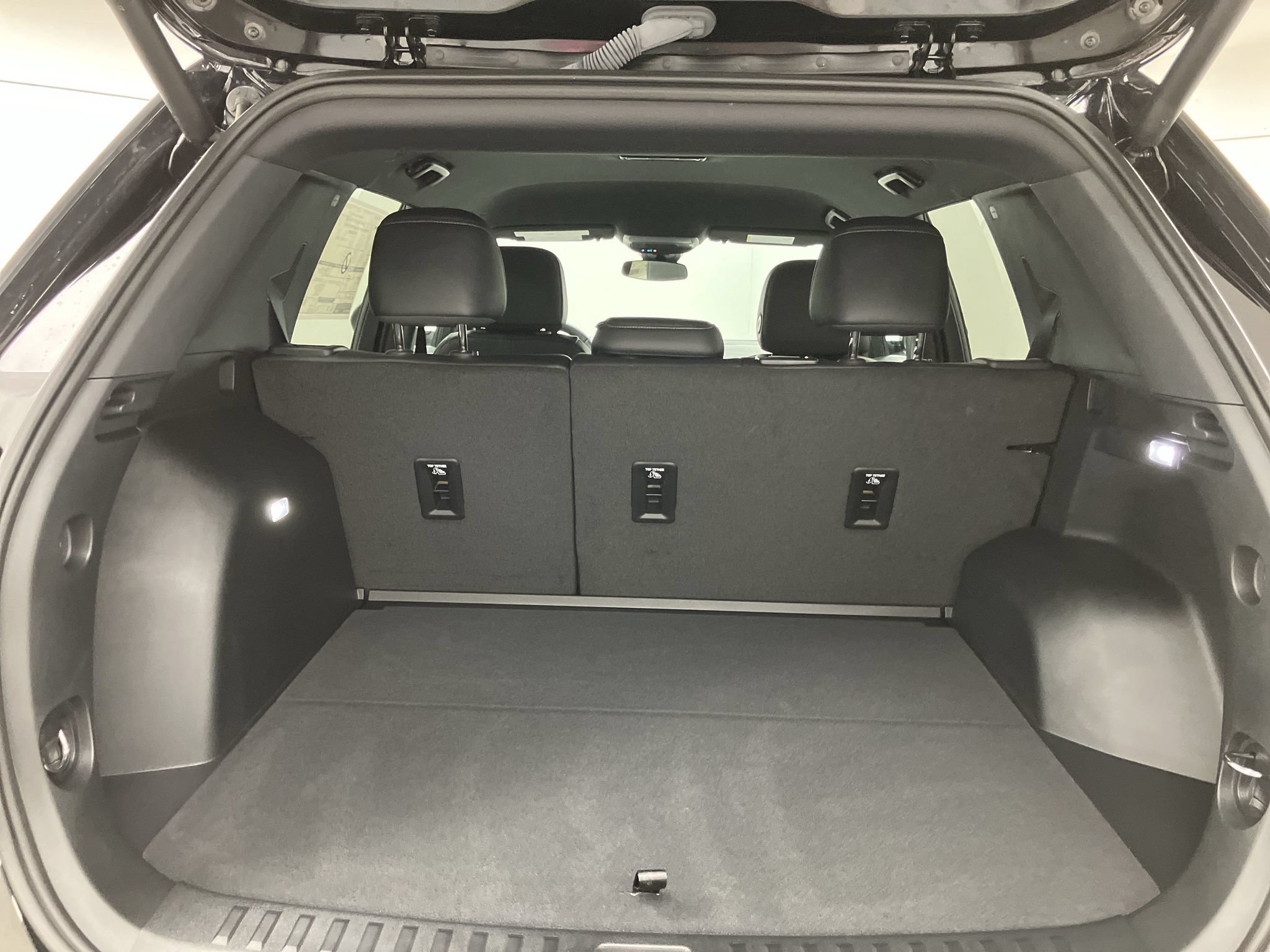 New 2027 Chevrolet Equinox LT w/ Convenience Package II FWD image 14