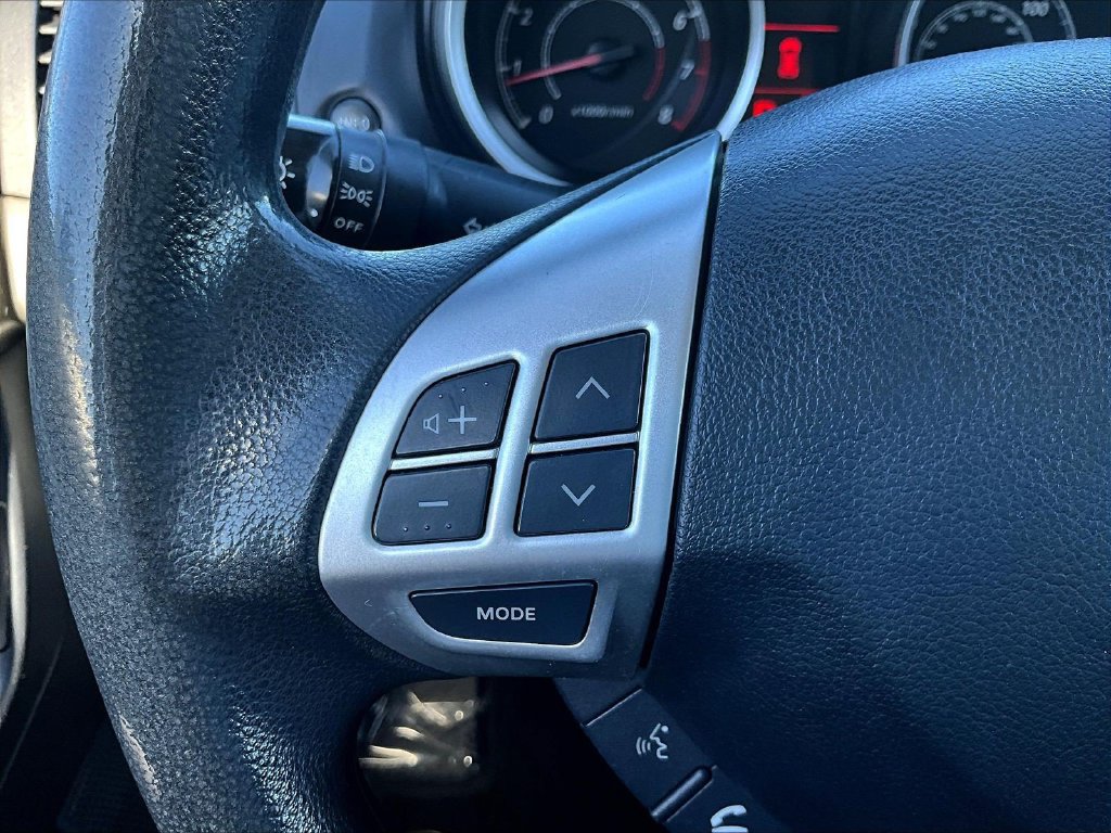 Used 2014 Mitsubishi Lancer ES FWD image 13