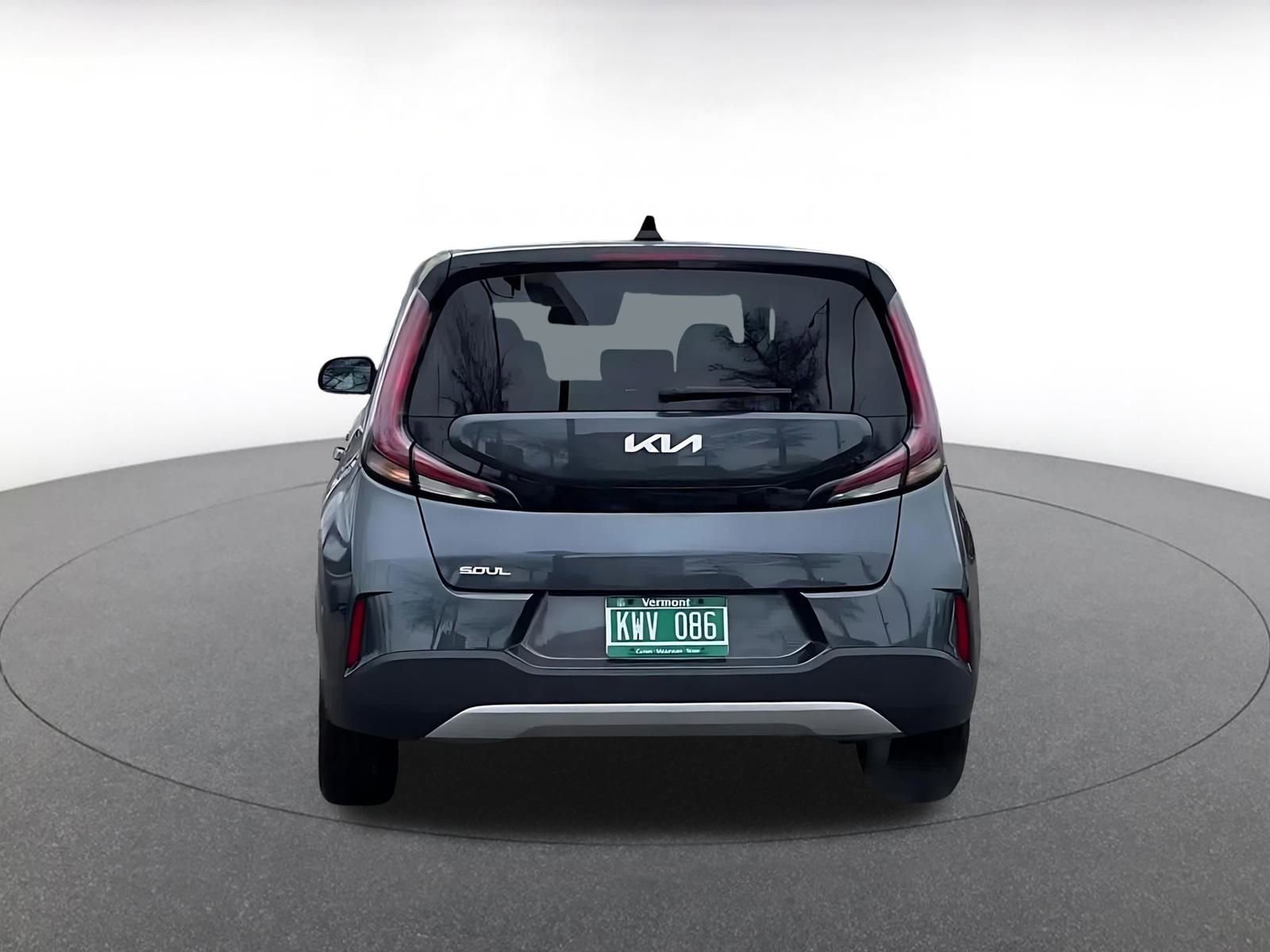 Used 2025 Kia Soul LX w/ LX Technology Package image 12
