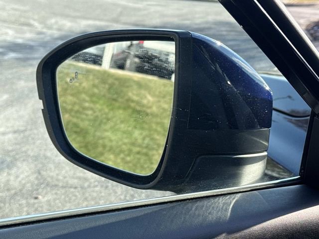 Used 2022 Nissan Pathfinder SL w/ Cargo Package image 15