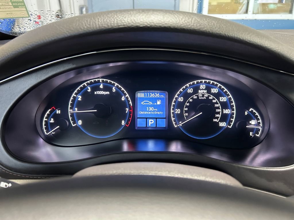 Used 2011 Hyundai Genesis 4.6 image 19