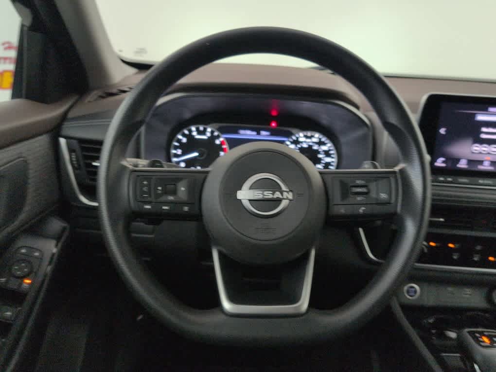 Used 2023 Nissan Rogue S AWD/4WD image 16