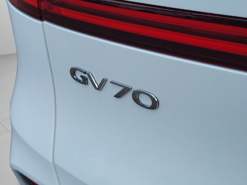 New 2026 Genesis GV70 2.5T Advanced AWD/4WD image 9