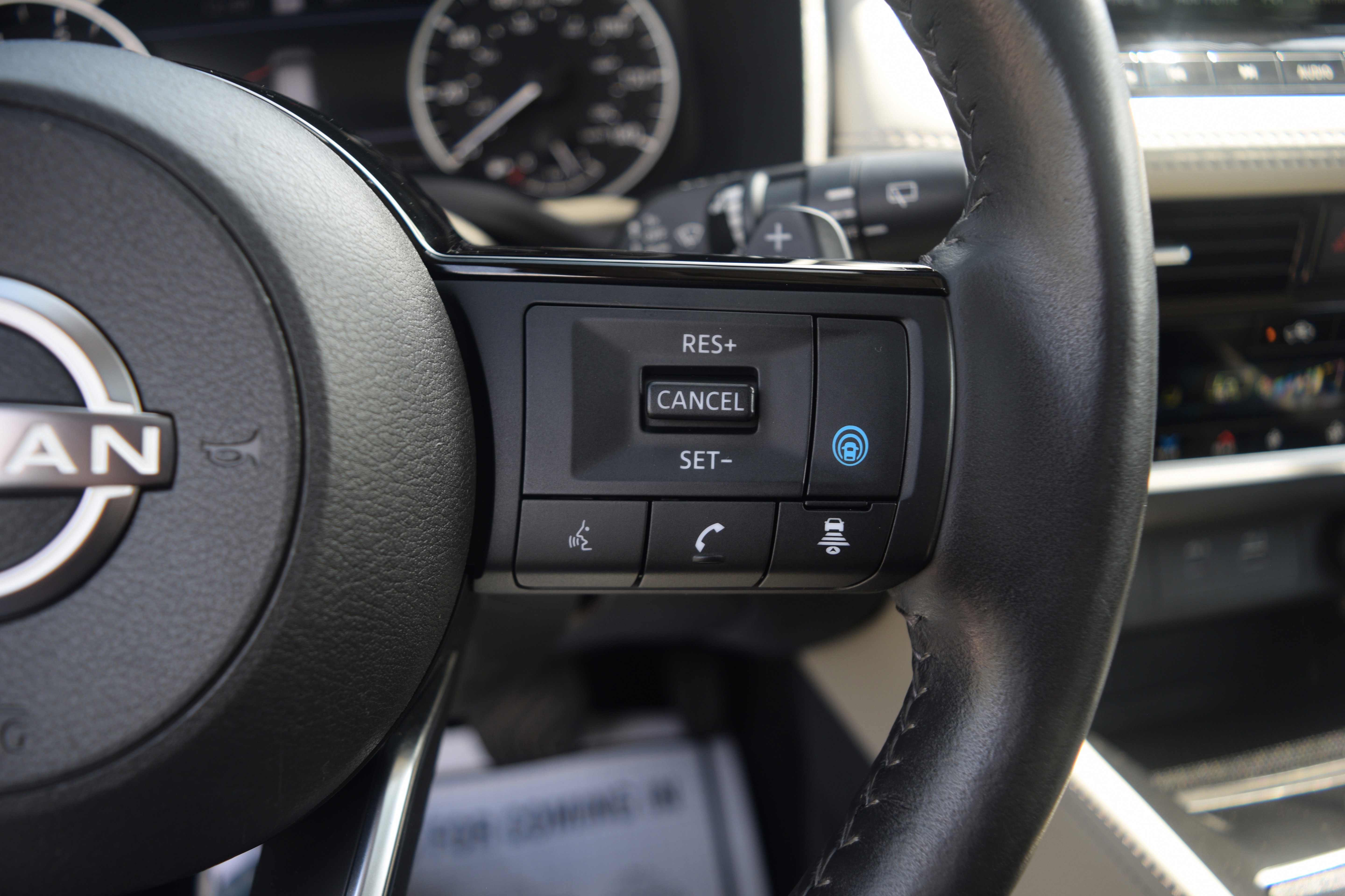 Used 2023 Nissan Rogue SL w/ SL Premium Package AWD/4WD image 5
