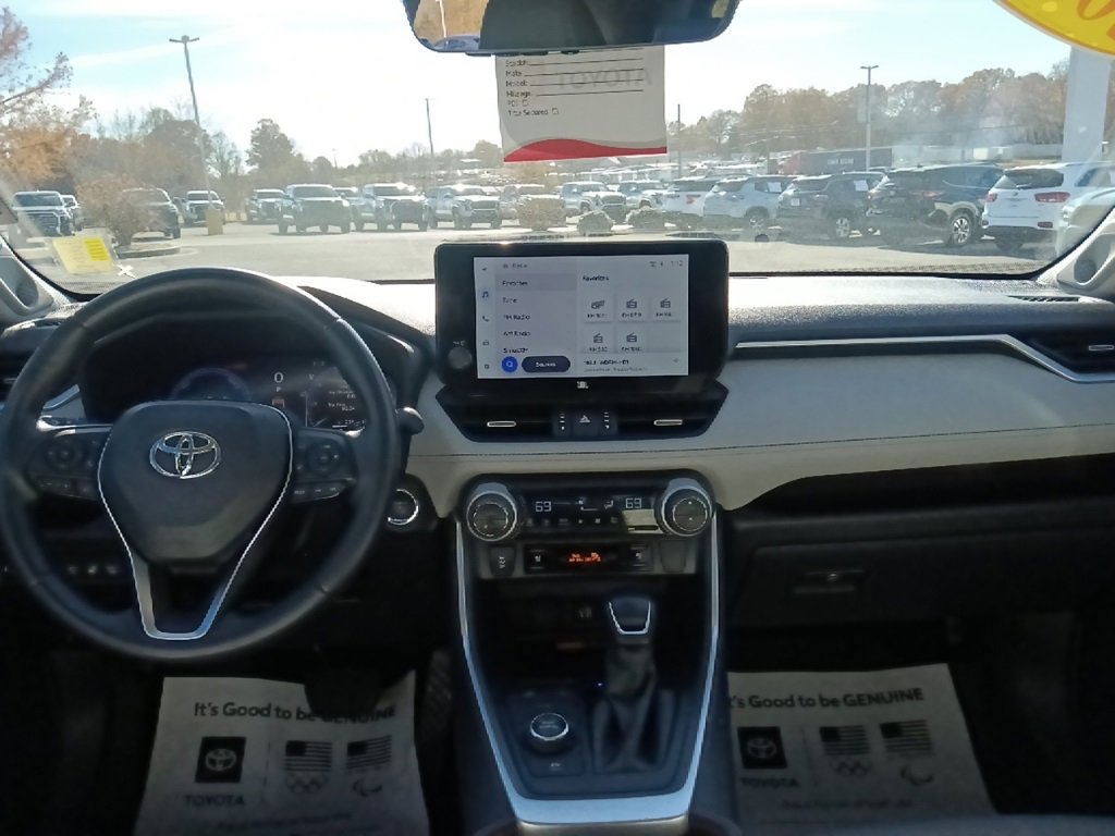 Used 2024 Toyota RAV4 Limited image 25
