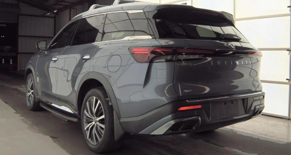 Certified 2023 INFINITI QX60 Sensory w/ Vision Package image 8