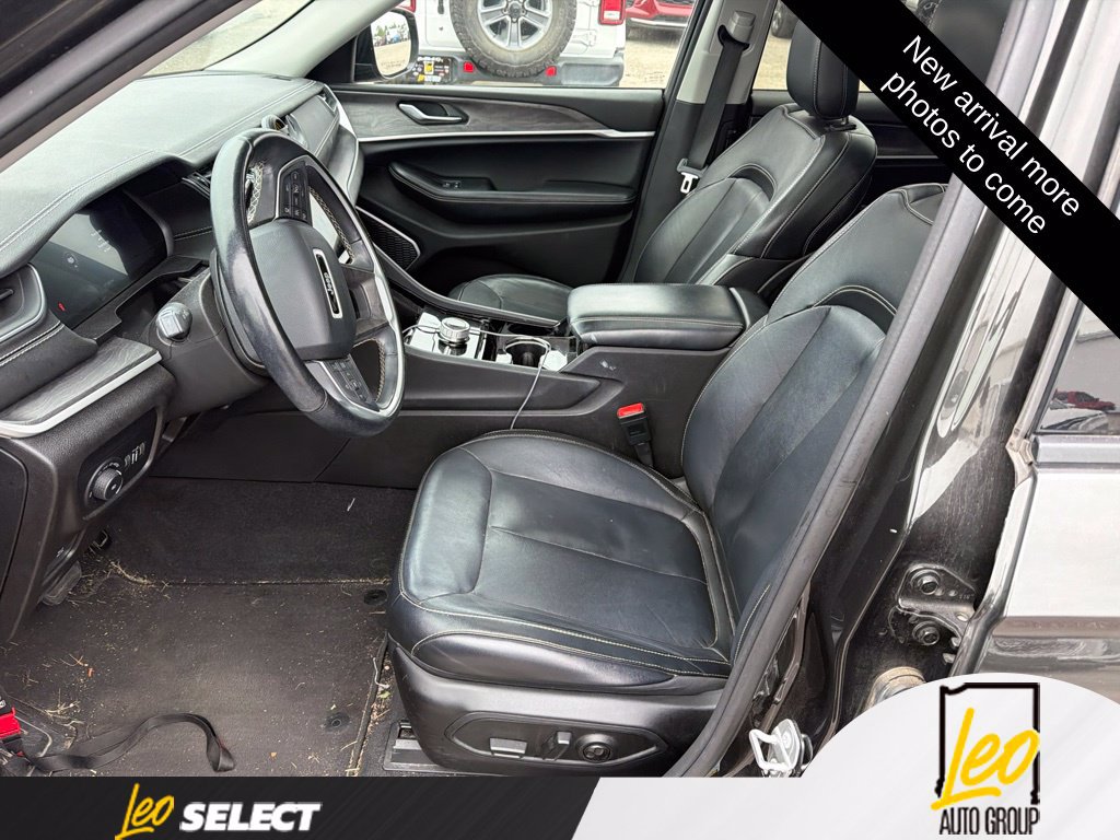 Used 2022 Jeep Grand Cherokee L Limited AWD/4WD image 6