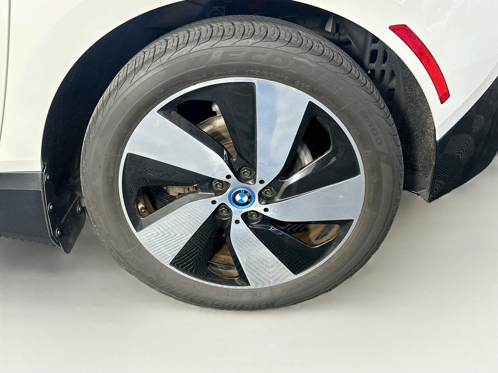Used 2015 BMW i3 RWD image 11