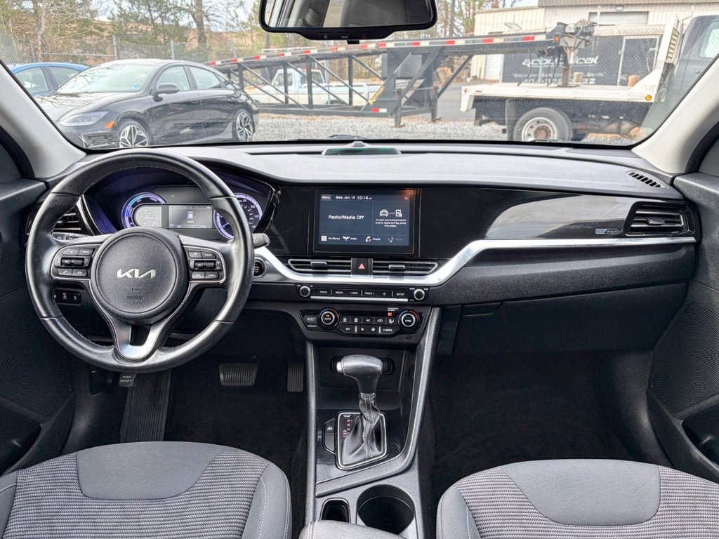 Used 2022 Kia Niro LXS image 15