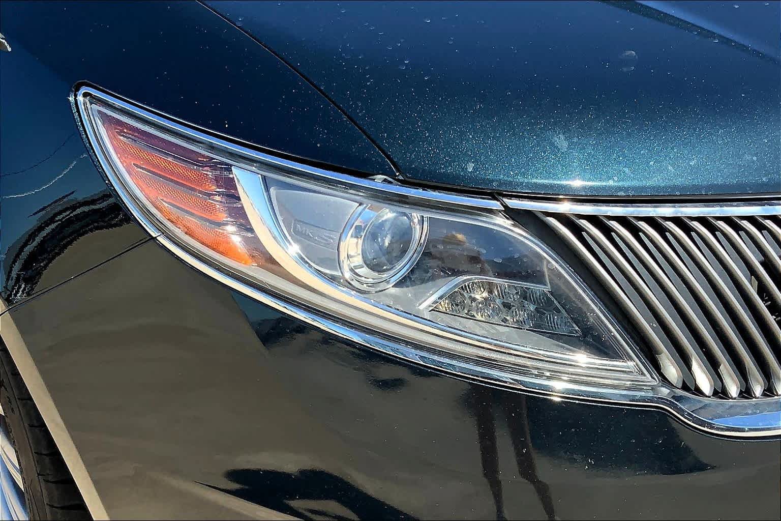Used 2014 Lincoln MKS FWD image 16