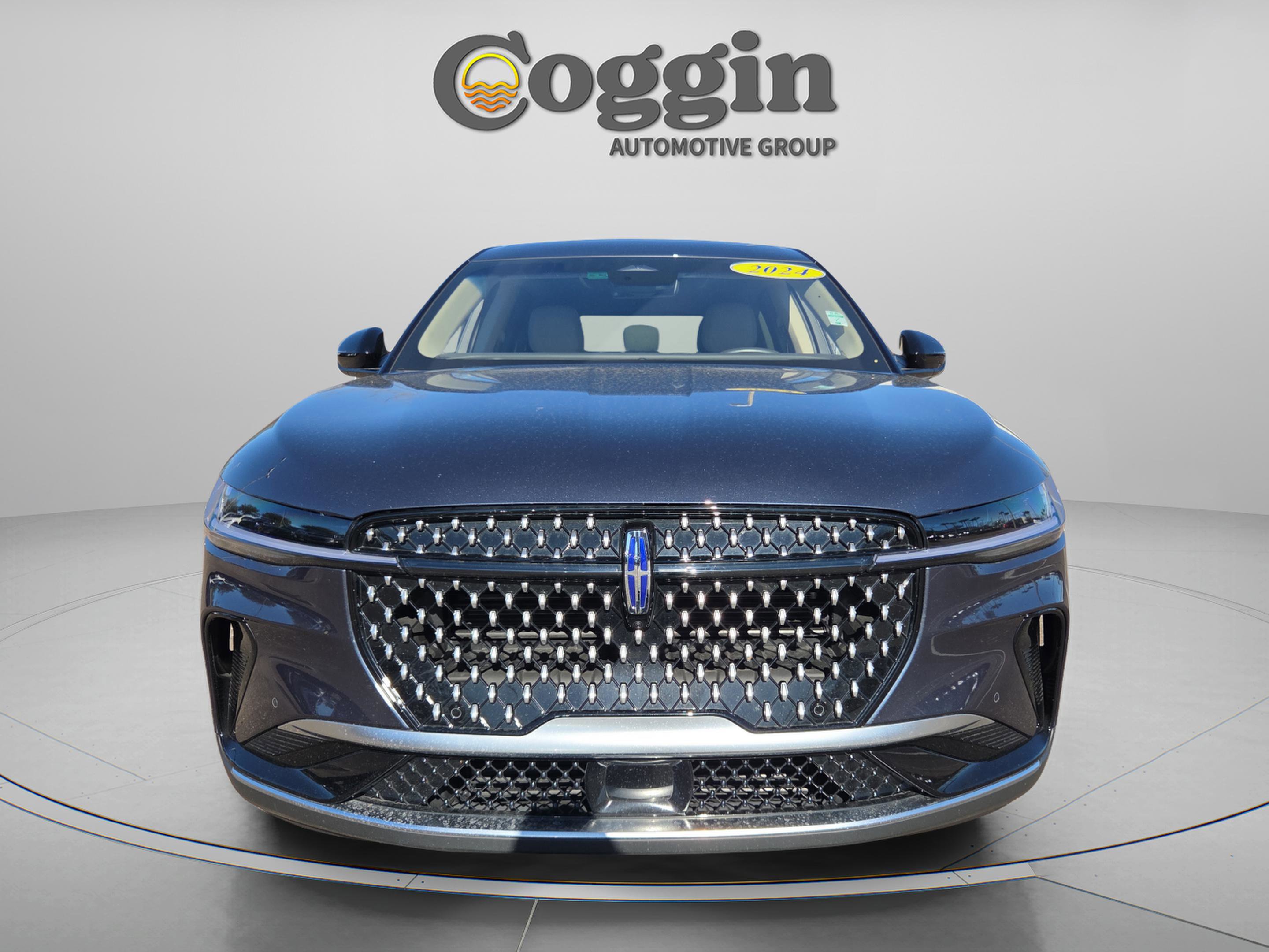 Used 2024 Lincoln Nautilus Premier w/ Equipment Group 102A image 8