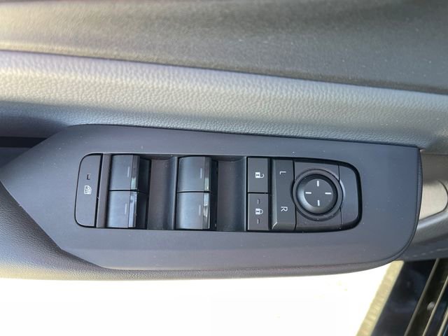 Used 2025 Toyota Prius LE image 27