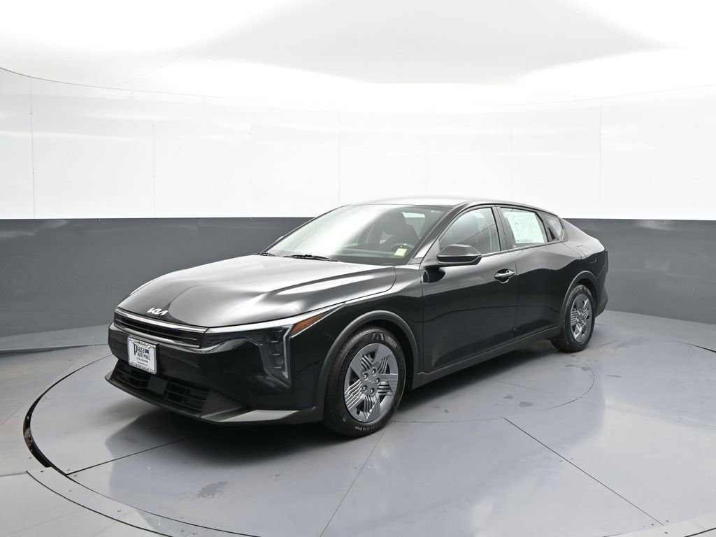 Used 2025 Kia K4 FWD image 1