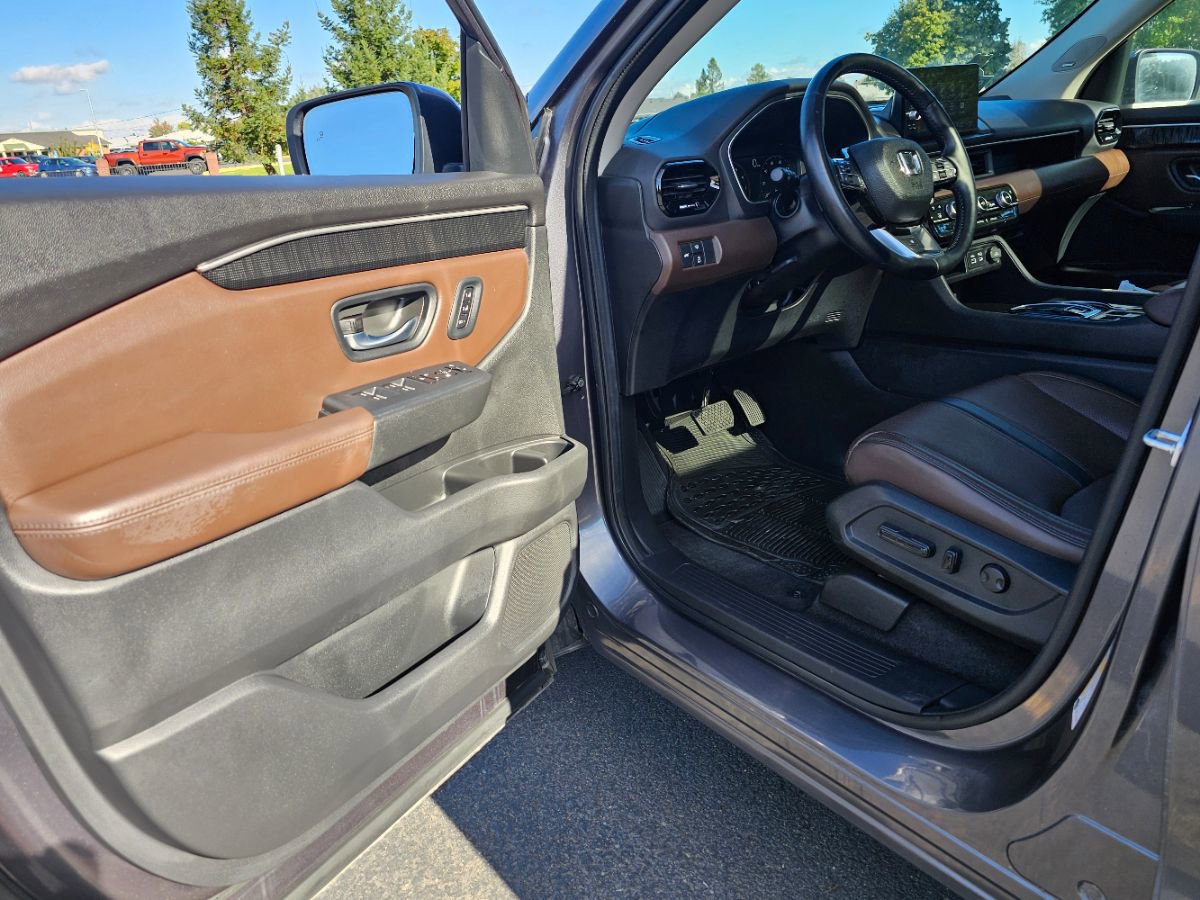 Used 2023 Honda Pilot Elite image 29