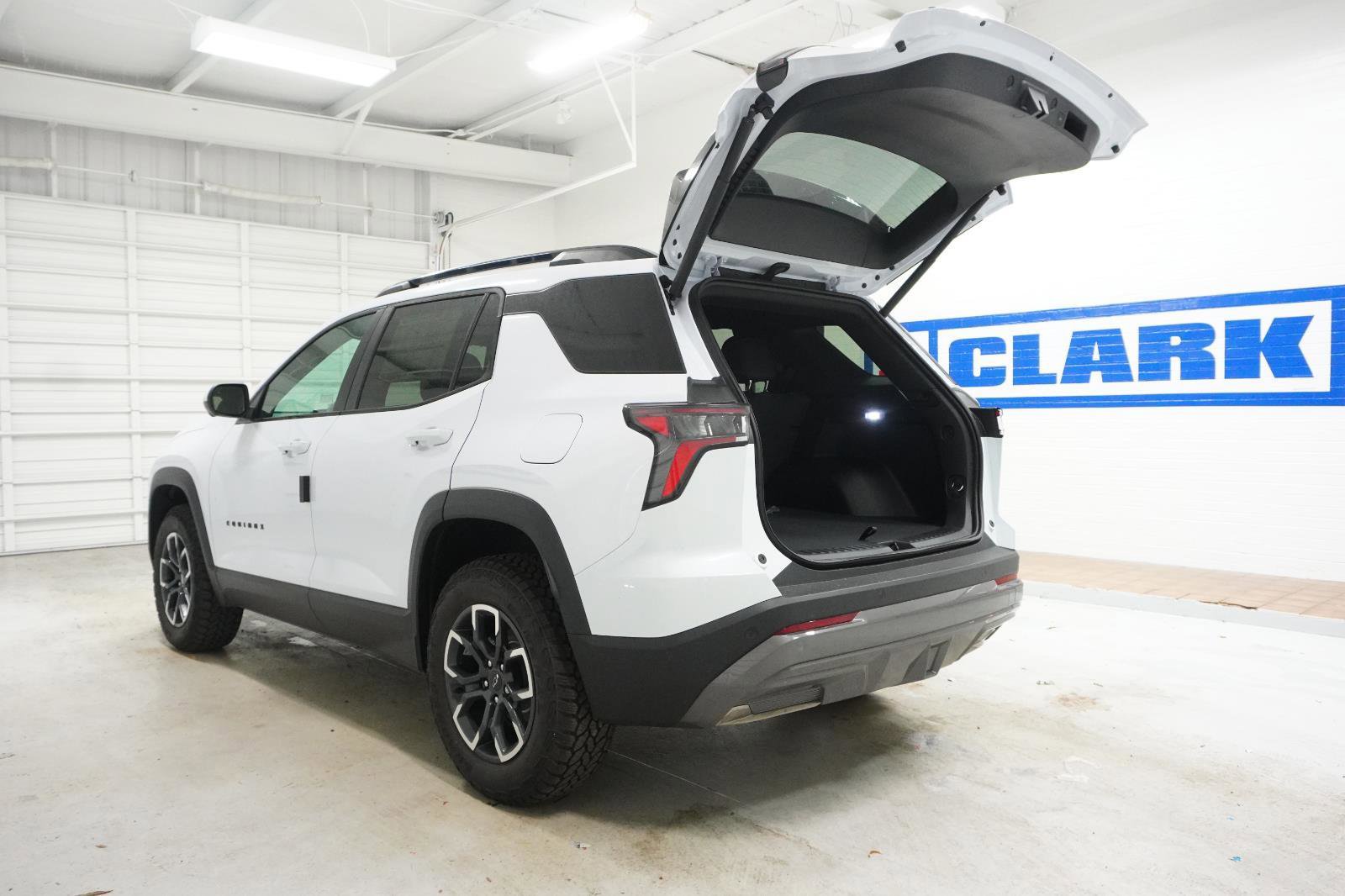 New 2026 Chevrolet Equinox ACTIV w/ Convenience Package III image 8