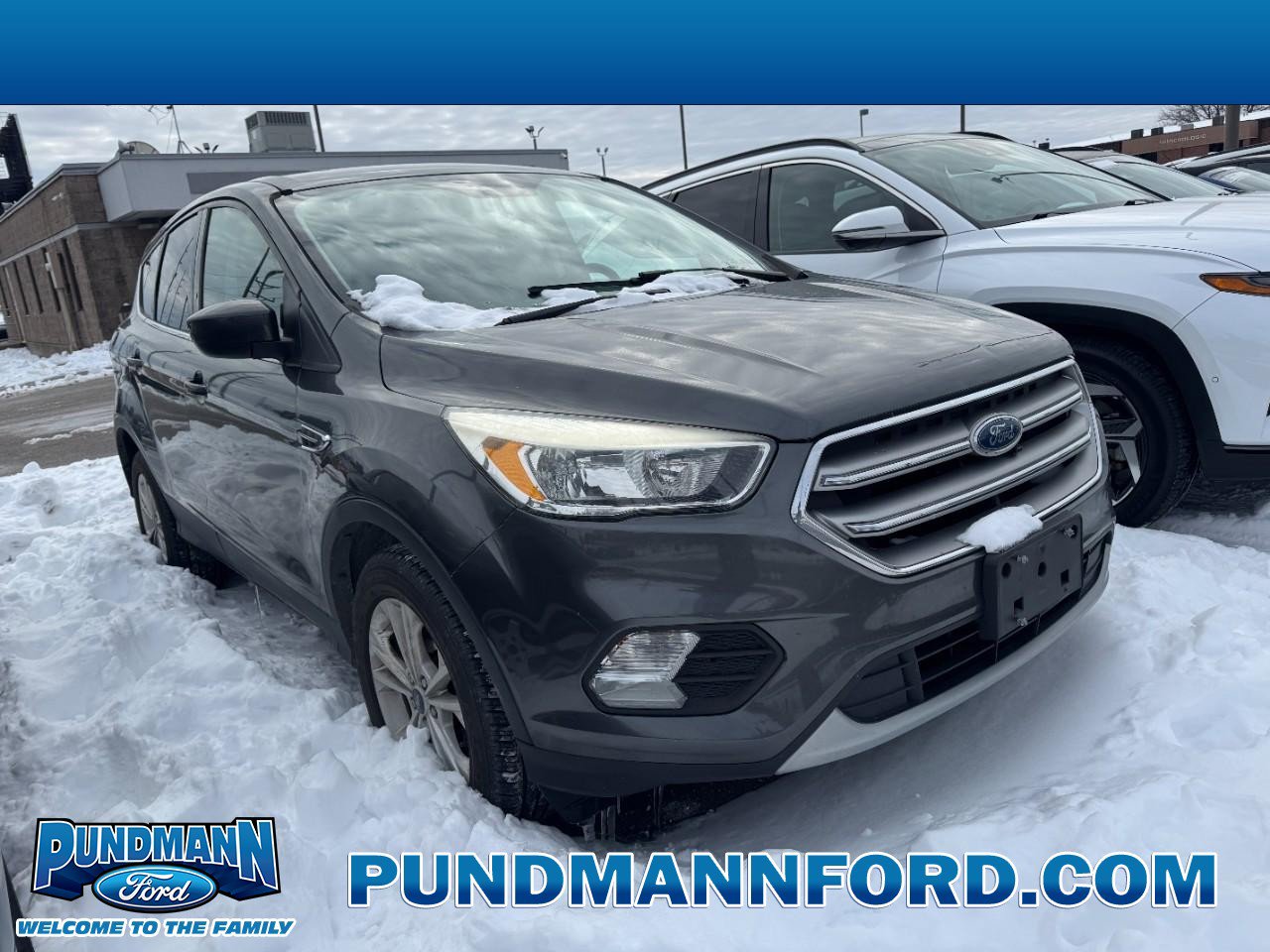 Used 2017 Ford Escape SE image 1