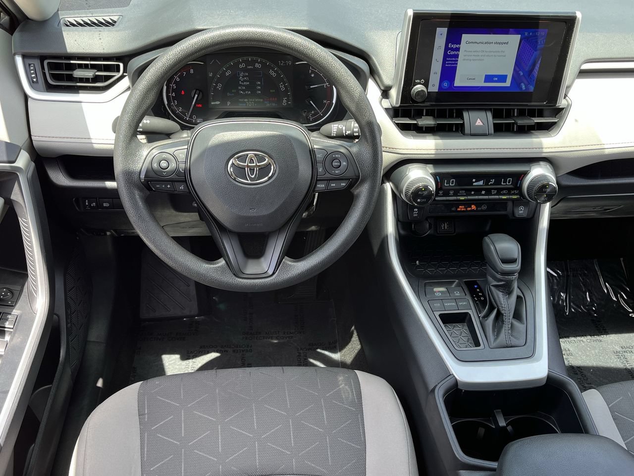 Used 2025 Toyota RAV4 XLE FWD image 10