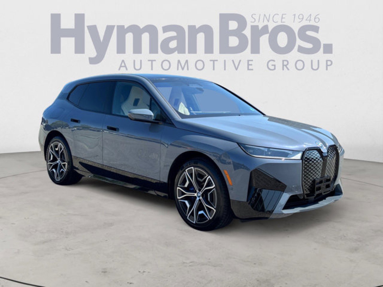 Used 2024 BMW iX xDrive50 w/ Premium Package image 1