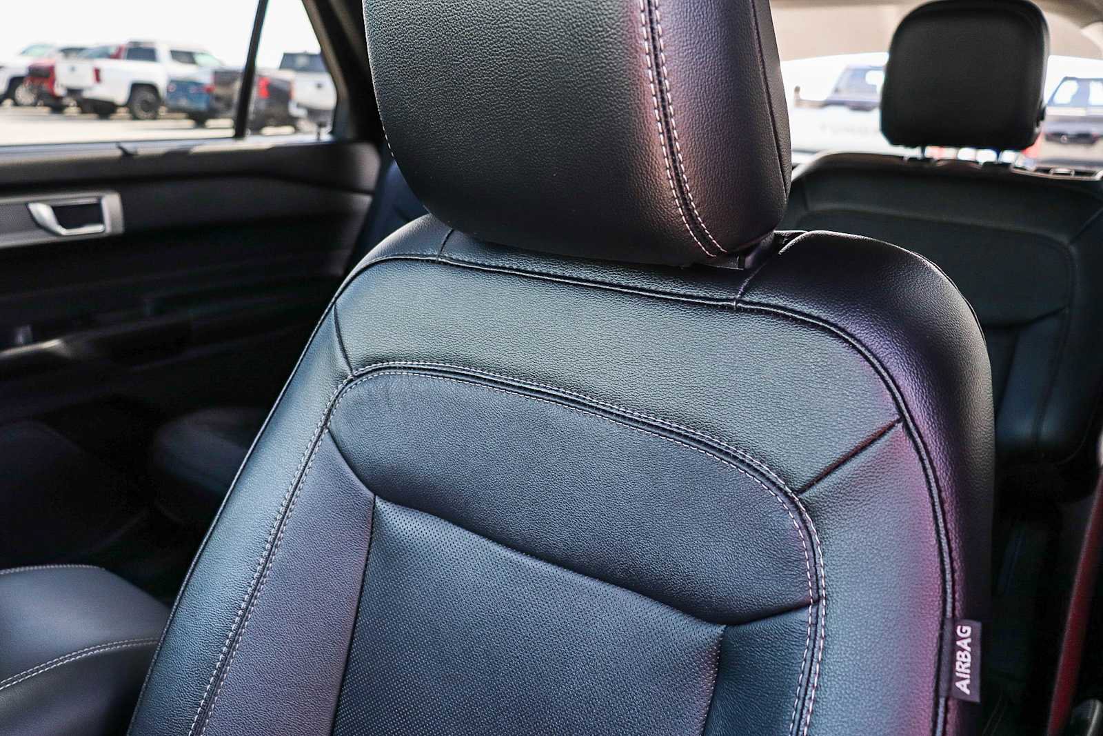 Used 2020 Ford Explorer Limited image 27