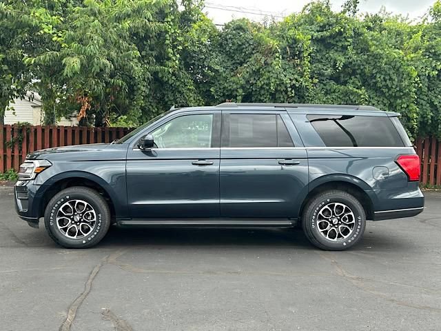 Used 2022 Ford Expedition Max XLT image 13