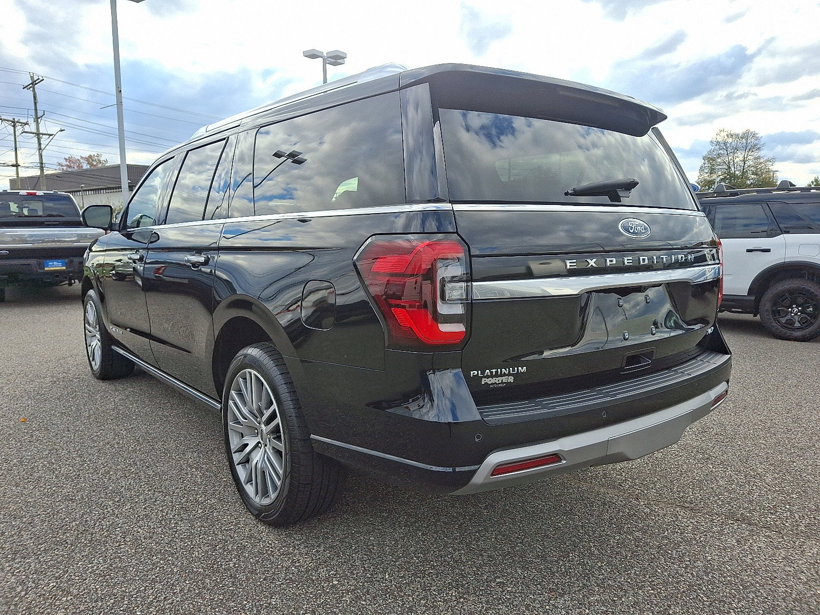 Certified 2022 Ford Expedition Max Platinum image 8