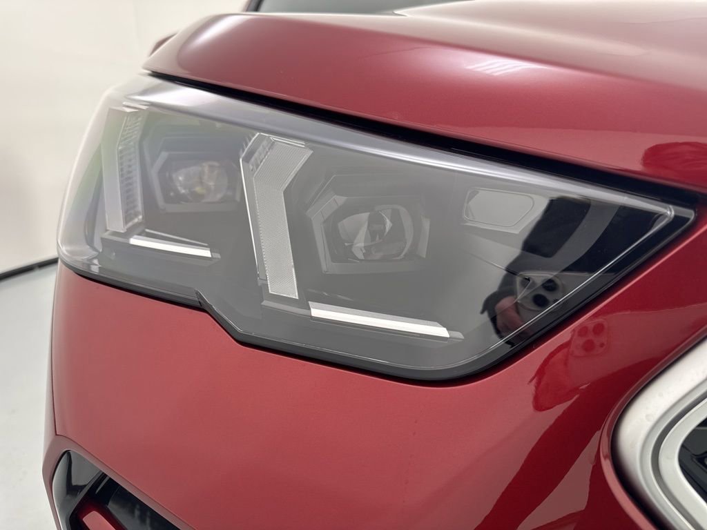 New 2026 BMW X2 xDrive28i w/ Convenience Package AWD/4WD image 9