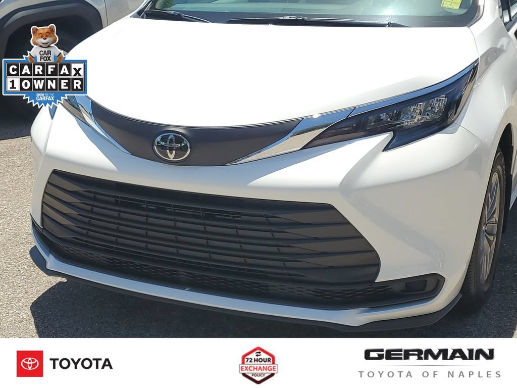Certified 2026 Toyota Sienna LE FWD image 14