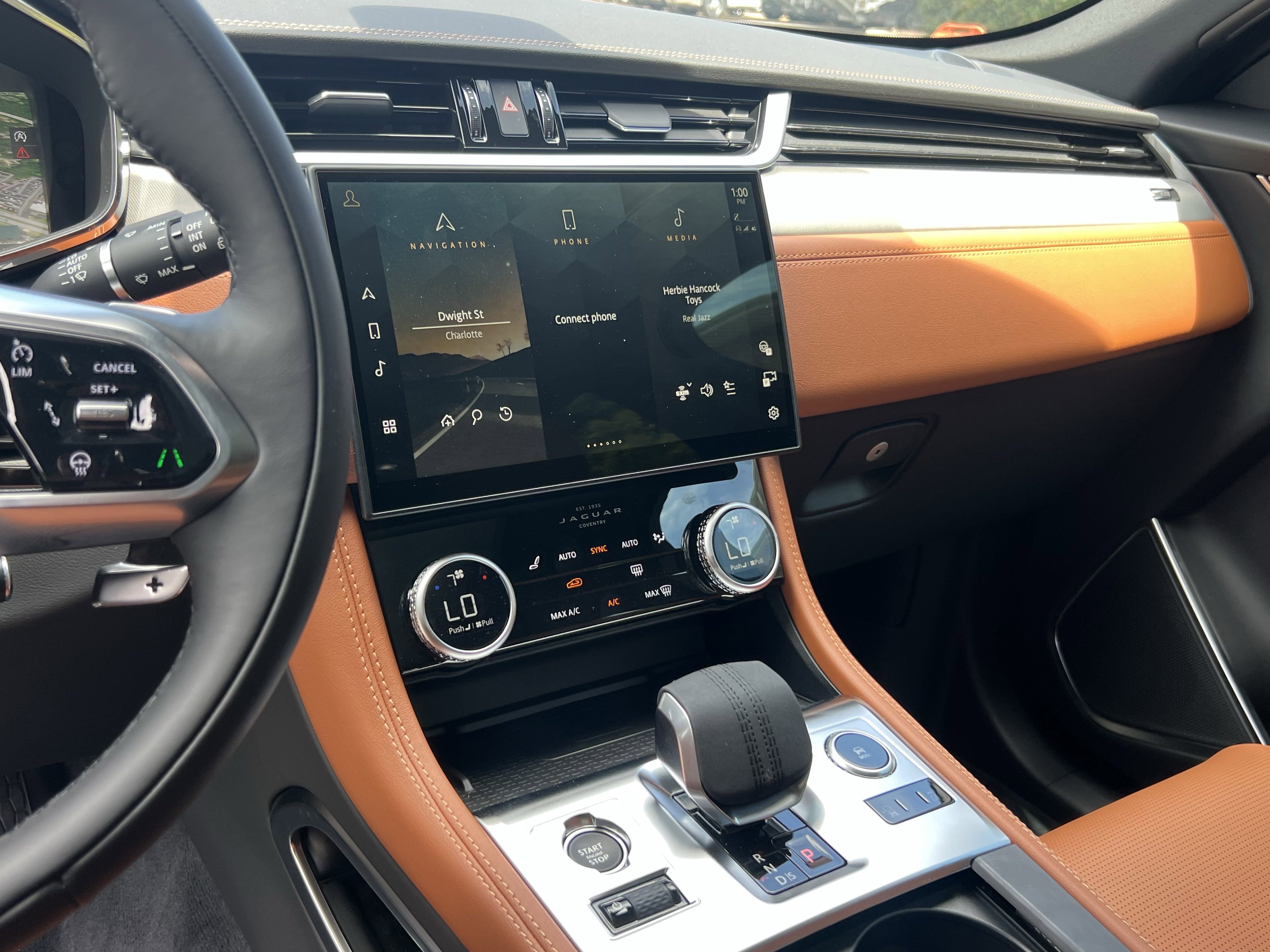 New 2026 Jaguar F-PACE R-Dynamic S image 18