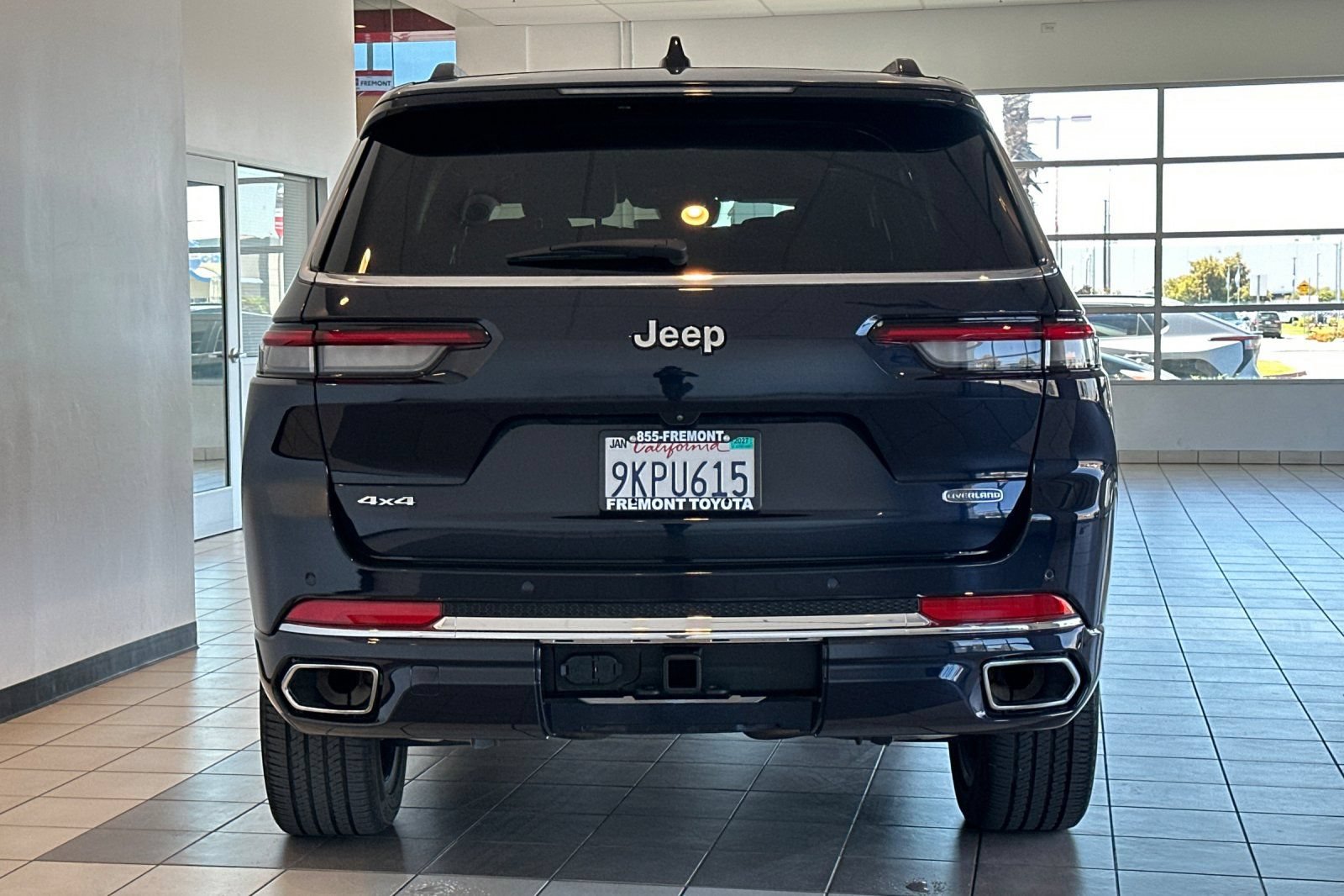 Used 2024 Jeep Grand Cherokee L Overland w/ Trailer Tow Package AWD/4WD image 5
