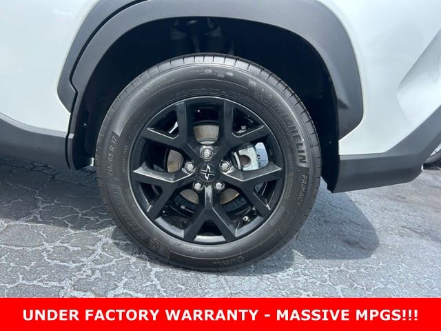 Used 2025 Toyota Corolla Cross LE FWD image 10