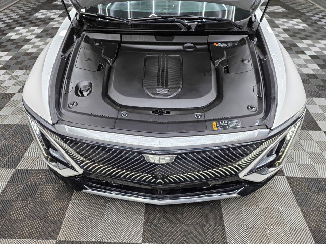 Used 2024 Cadillac Lyriq Tech w/ Driver Assist Package AWD/4WD image 40