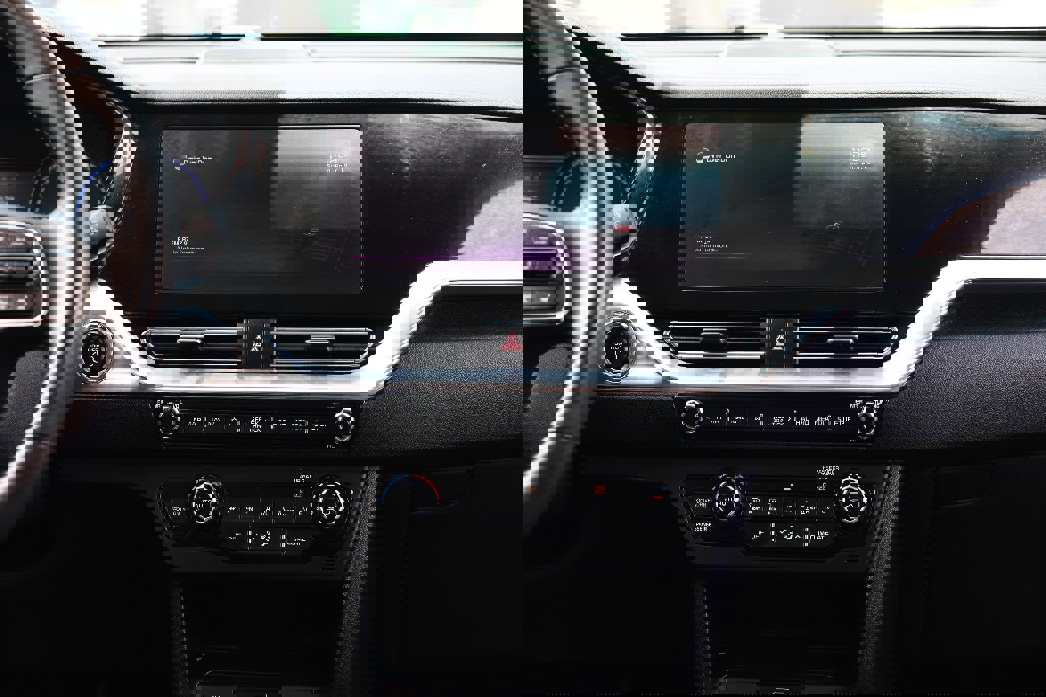 Used 2022 Kia Niro EX FWD image 38